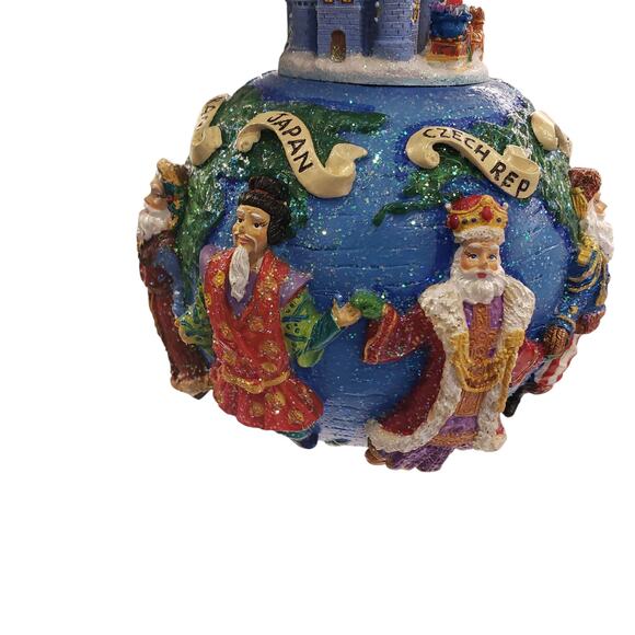 Christopher Radko Ornament Santa’s Around the World II Christmas - Picture 7 of 16